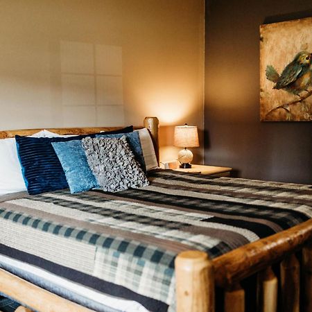 Big Horse Inn And Suites Lewistown 外观 照片