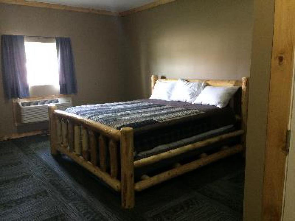 Big Horse Inn And Suites Lewistown 外观 照片