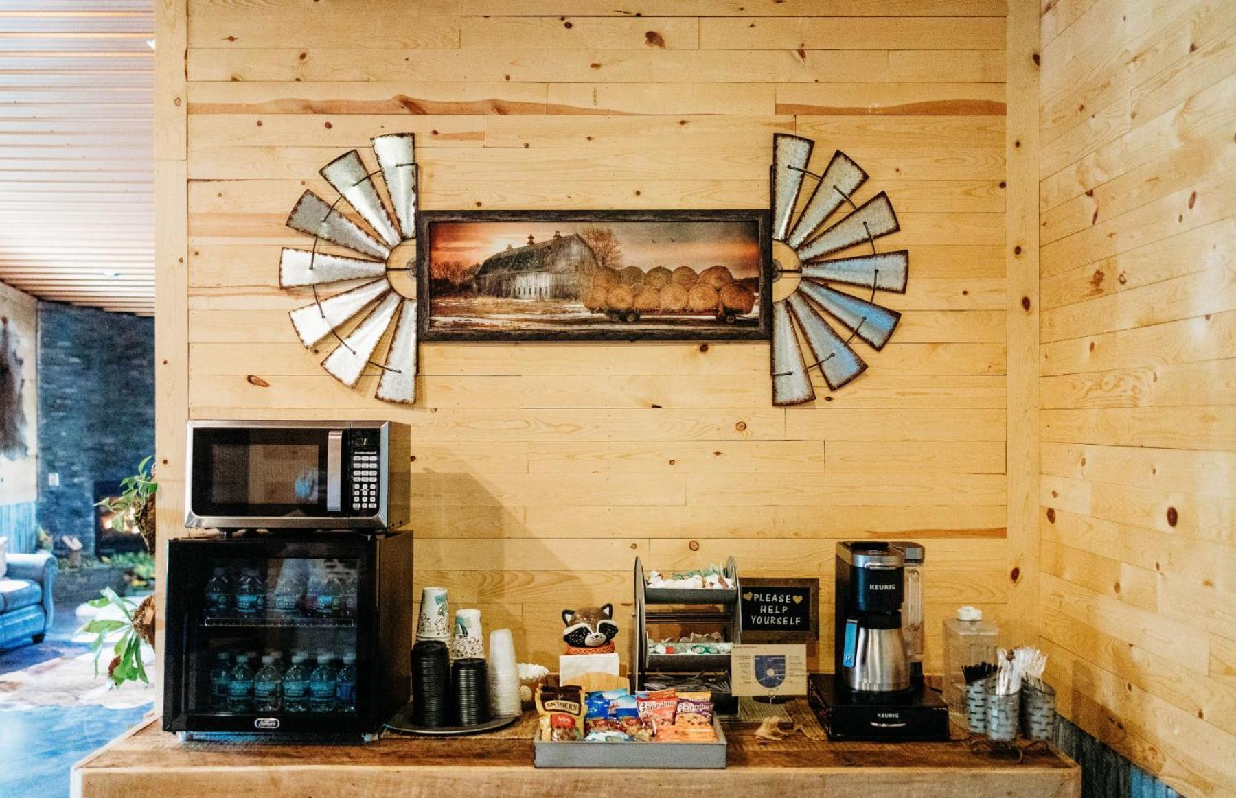 Big Horse Inn And Suites Lewistown 外观 照片